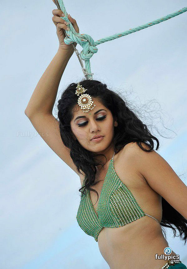 Taapsee HD Picture Gallery