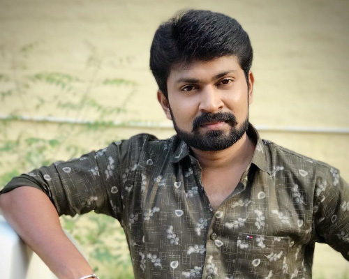 Dhiraviam HD Pictures